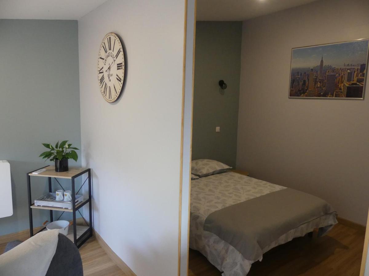 Charmant Studio 35M² Au Calme Proche Du Circuit Apartment Saint-Gervais en-Belin Luaran gambar